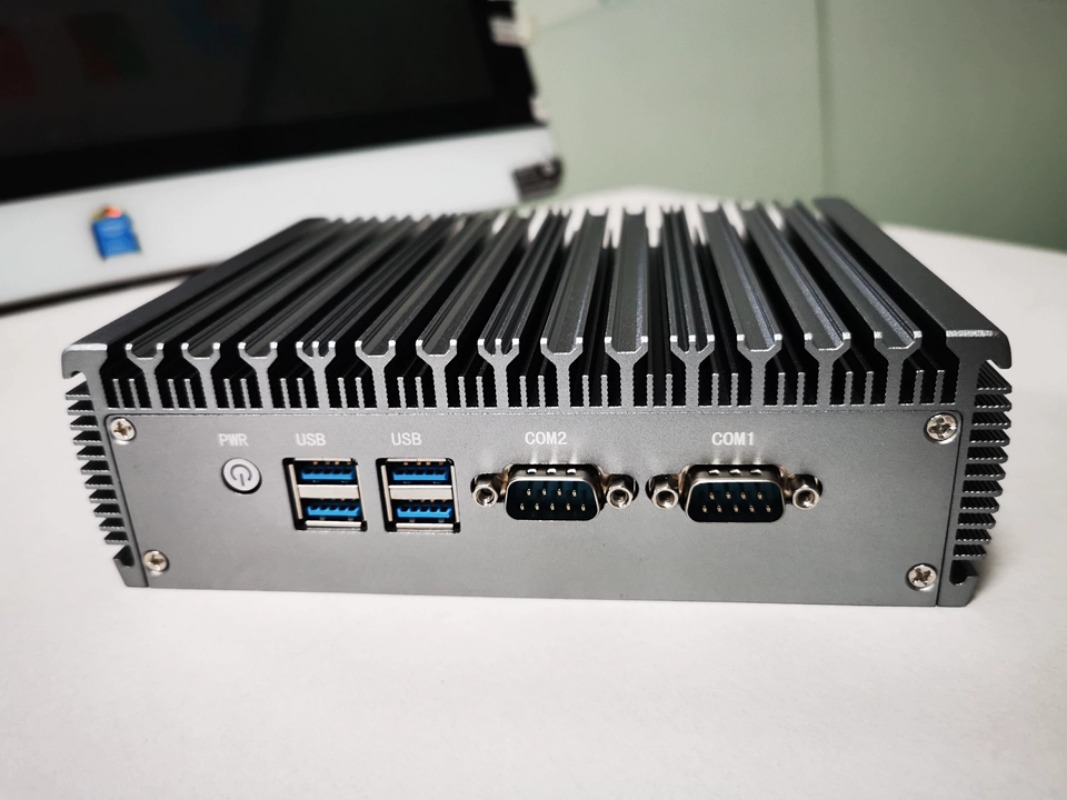 Voor Mini Industriële PC, Quad - Fanless Industrial Pc Rs485 Core I7 recensie en prijs